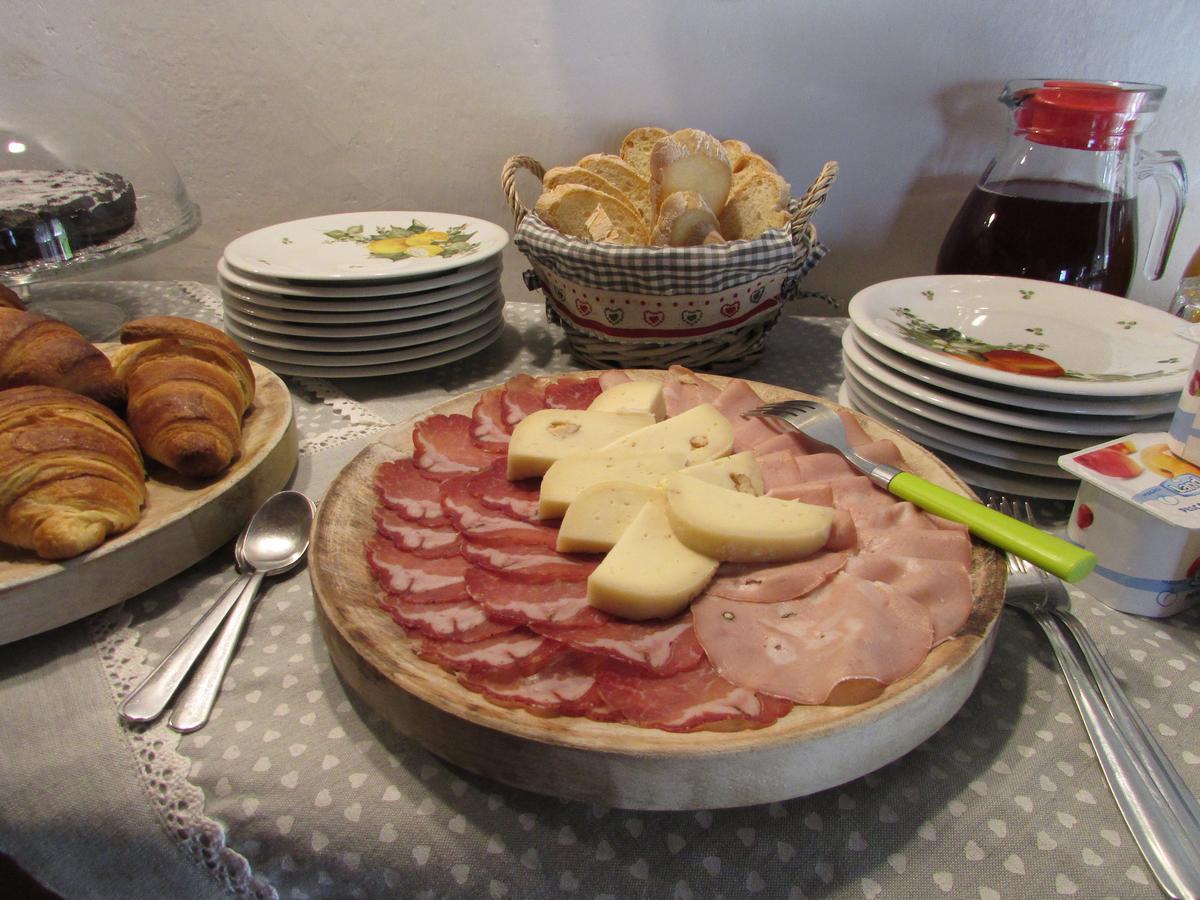 Le Querce Di Campolungo Bed & Breakfast San Giustino Luaran gambar